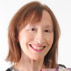 Teresa Jiménez Muñiz. Autora de la trilogía Brilla en tu Esencia.